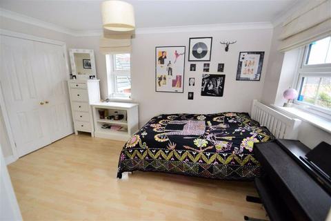 8 Aberaman, Emmer Green, Reading, RG4 8LD