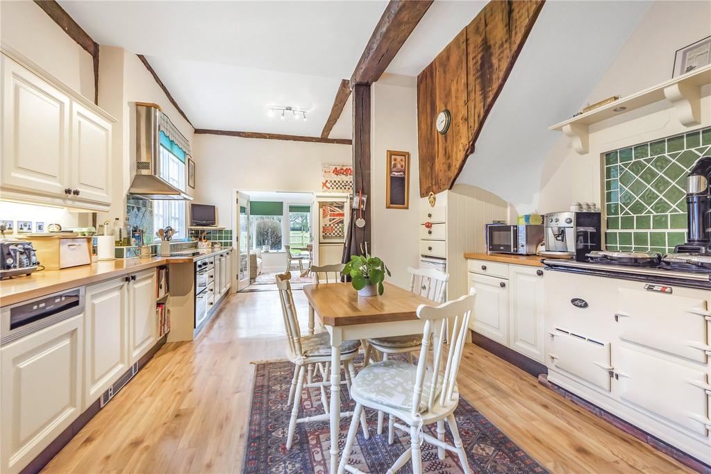 Aga Kitchen/Breakfas