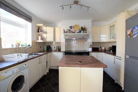 68 Barton Road, Exeter, EX2 9BY