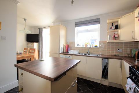 68 Barton Road, Exeter, EX2 9BY