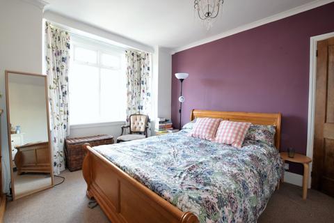 68 Barton Road, Exeter, EX2 9BY