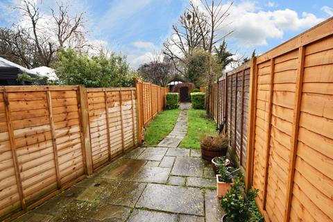 2, Wellend Cottages Marlow Road, Bourne End, SL8 5PH