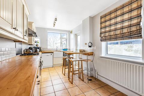 29 Layhams Road, West Wickham, BR4 9HD
