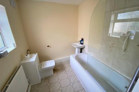 2 bedroom terraced house to rent, Brook Lane, Kings Heath, Birmingham B13