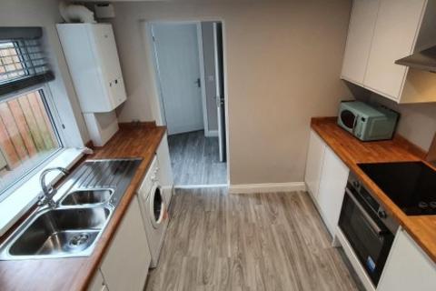 4 bedroom house share to rent - Hardy