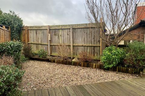 24 Central Avenue, Northampton, NN2 8DZ