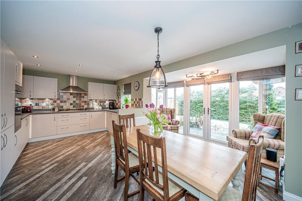 Chestnut Drive, Knaresborough 4 bed detached house £425,000