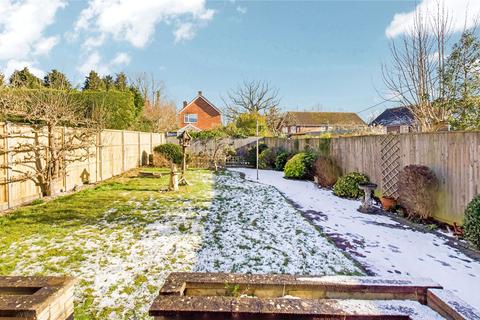 18 Bowmonts Road, Tadley, RG26 3SA