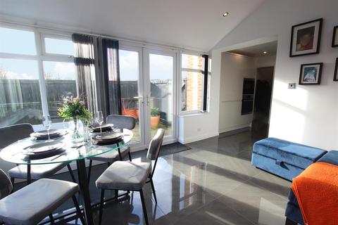 87 Delphinium Way, Lower Darwen, Darwen, BB3 0SX