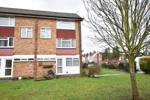 25 Florence Road, Feltham, TW13 5AN