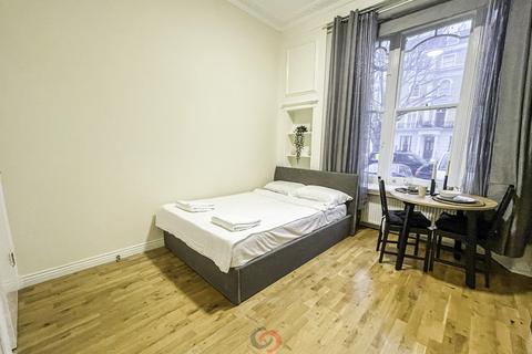 Studio to rent, Inverness Terrace, Bayswater, London, London  W2