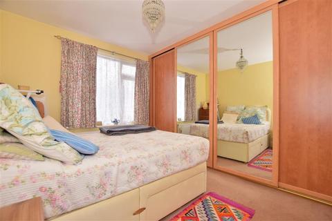 27 Hurst Close, London, E4 8DN