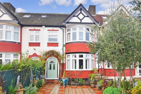 27 Hurst Close, London, E4 8DN