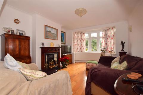 27 Hurst Close, London, E4 8DN