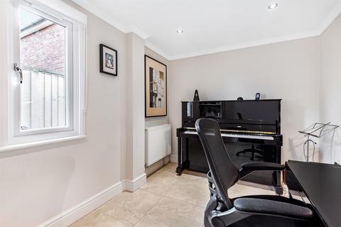 3 Maple Rise, Marlow, SL7 1HQ
