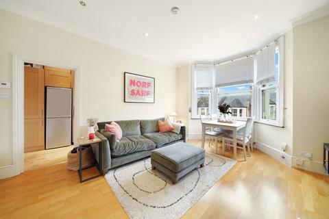 2 bedroom flat to rent, Gladys Road, West Hampstead, London, NW6