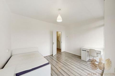 3 bedroom flat to rent, Grimthorpe House, Percival Street EC1V