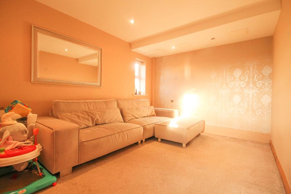 Bedroom 3 / Livin...