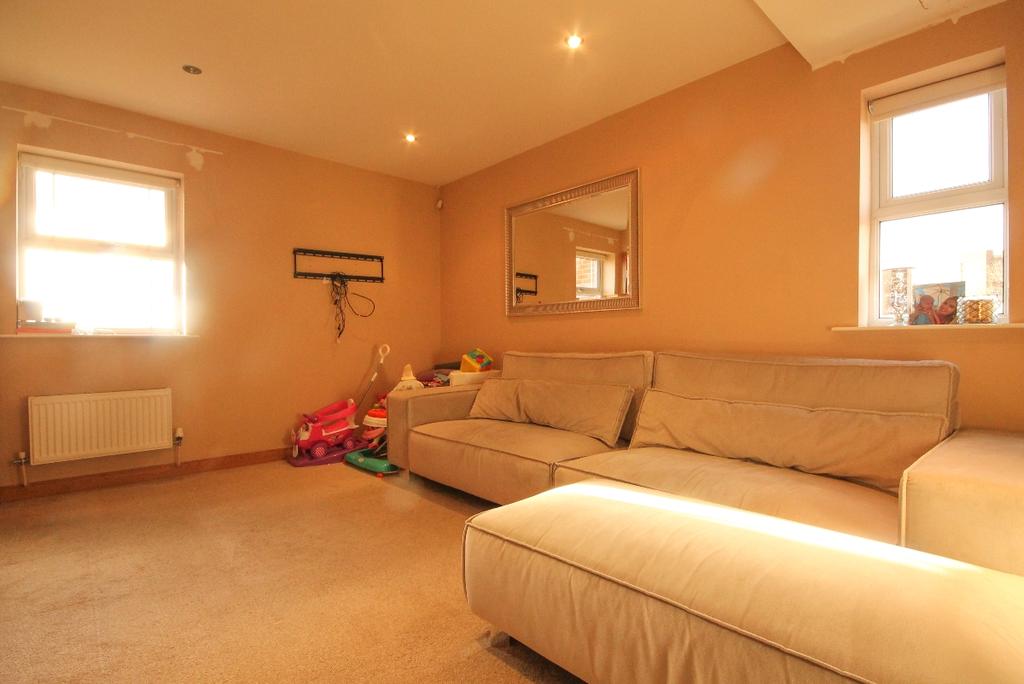 Bedroom 3 / Livin...