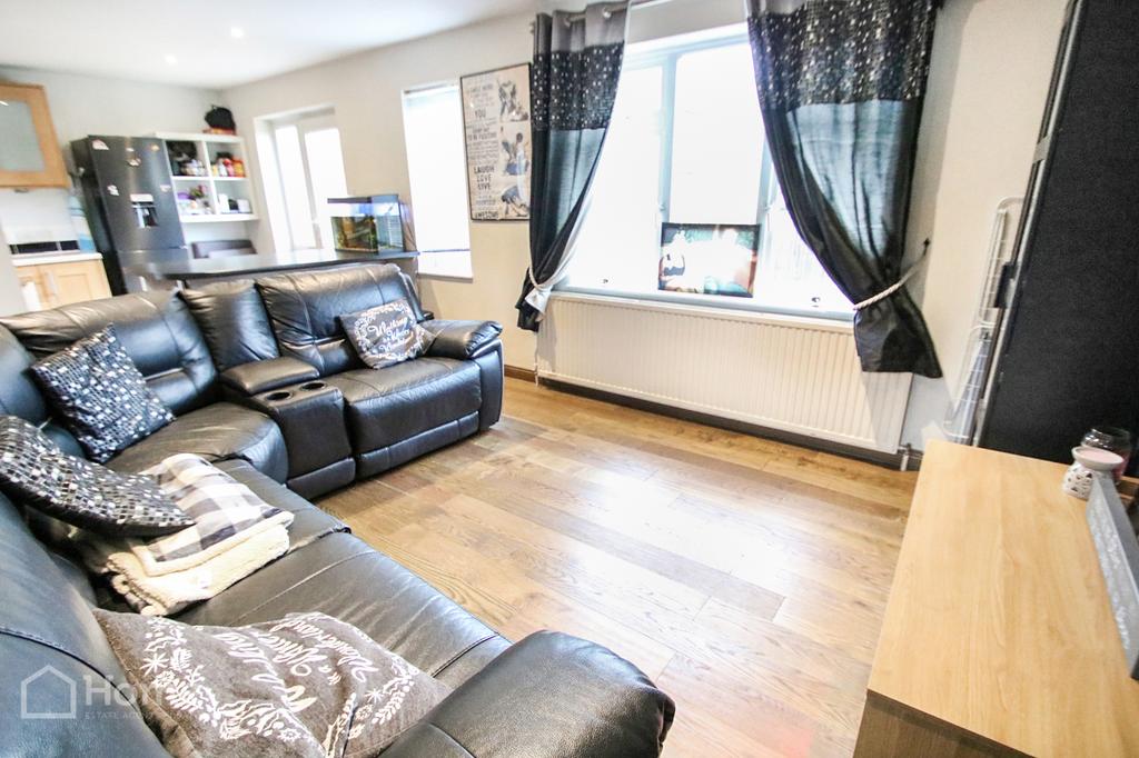 Parry Close, Bath BA2 2 bed terraced house £280,000