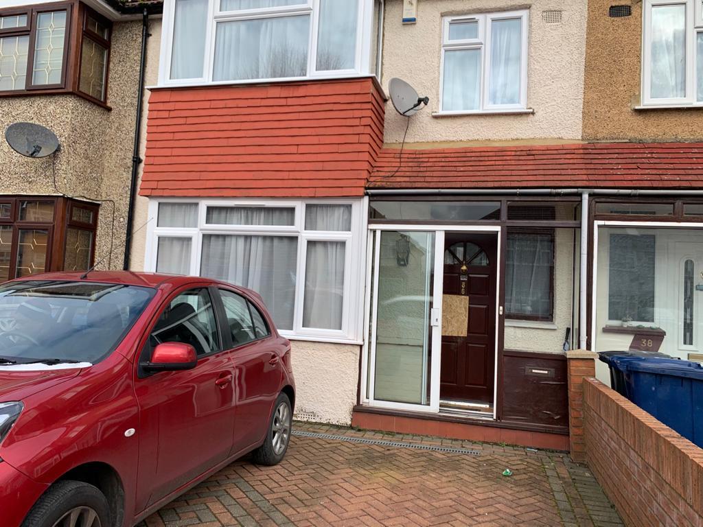 Garrick Road, Greenford, UB6 3 bed house £1,907 pcm (£440 pw)