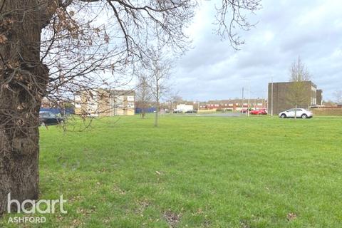 108 Cleves Way, Ashford, TN23 5DF