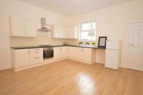 5 bedroom terraced house to rent, Gathorne Terrace, Leeds, West Yorkshire, LS8