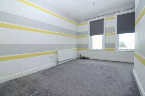 63 May Road, Gillingham, ME7 5UU