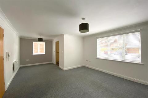 12 Green Close, Whitfield, Dover, CT16 2FD