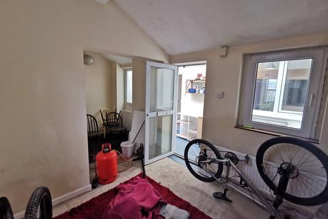 32 Uplands Road, Pontardawe, Swansea, SA8 4AH
