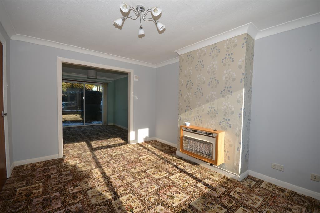 Parkland Drive, Wingerworth, Chesterfield, S42 6UU 3 bed semidetached