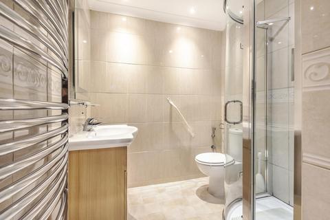21 Edgeborough Way, Bromley, BR1 2UA