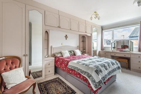 21 Edgeborough Way, Bromley, BR1 2UA