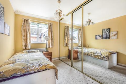 21 Edgeborough Way, Bromley, BR1 2UA