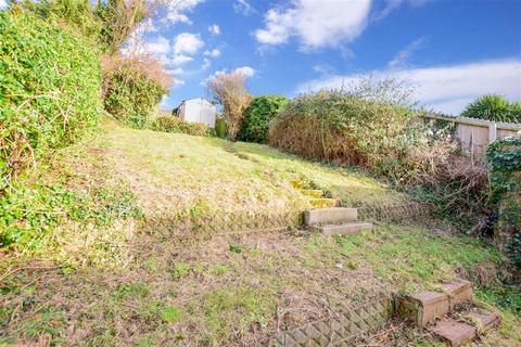 6 Valley View, Greenhithe, DA9 9LU