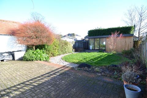 7 Bennells Avenue, Whitstable, CT5 2HL