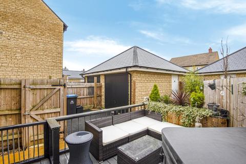 41 Empire Drive, Carterton, OX18 1BZ