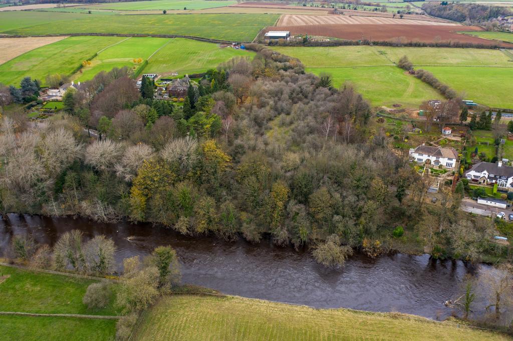 Linton Common, Linton, Wetherby LS22 4JD Land £150,000