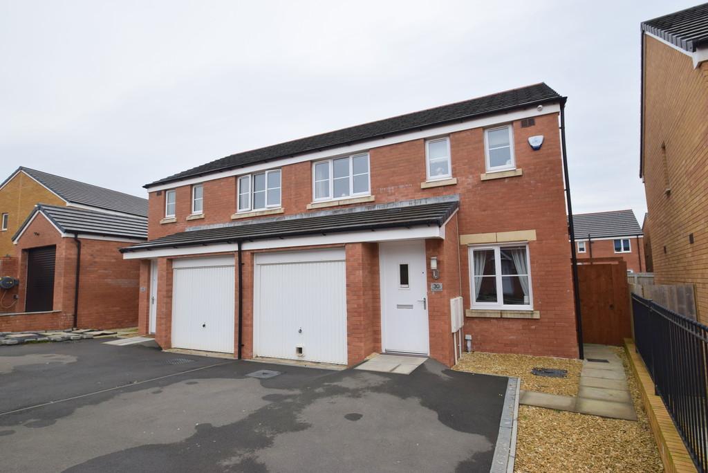 30 Clos Y Coed Castan, Parc Derwen... 3 bed semidetached house £199,999