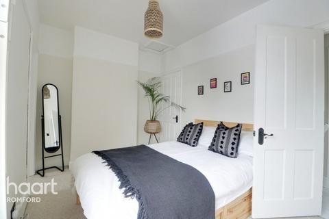 49 Cotleigh Road, Romford, RM7 9AS