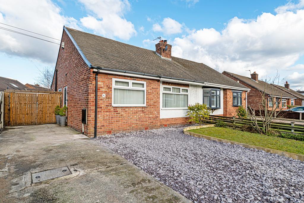 Marina Avenue, Great Sankey, Warrington, Cheshire 2 bed detached