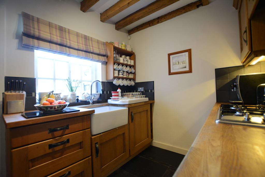 Easthorpe, Southwell 2 bed cottage £750 pcm (£173 pw)