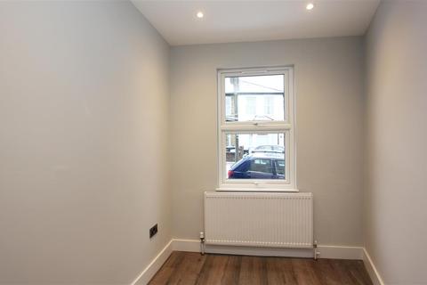 80 Bynes Road, South Croydon, CR2 0PR
