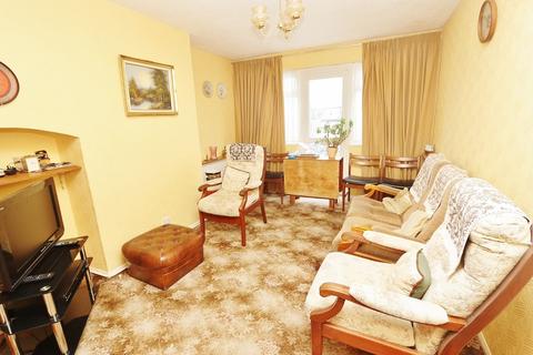 40 Ashvale Gardens, Romford, RM5 3QA