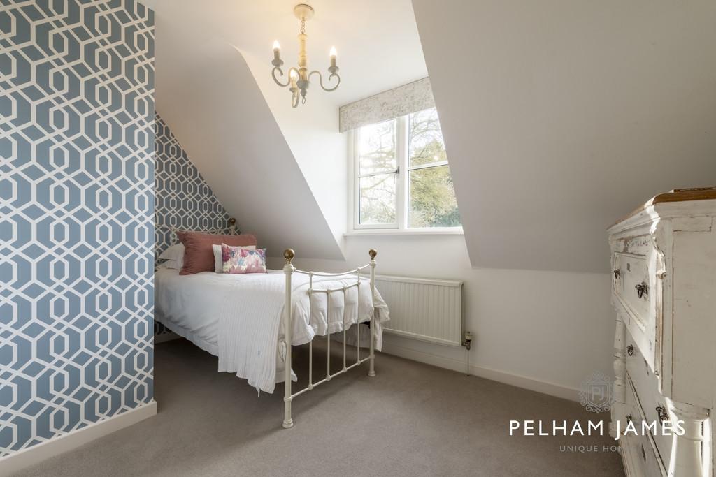 Fourth bedroom