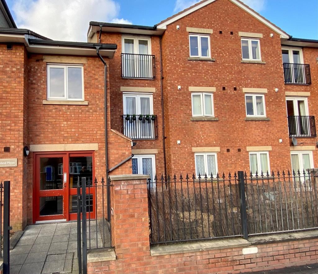 Heath End Road, Stockingford, Nuneaton 3 bed flat £595 pcm (£137 pw)
