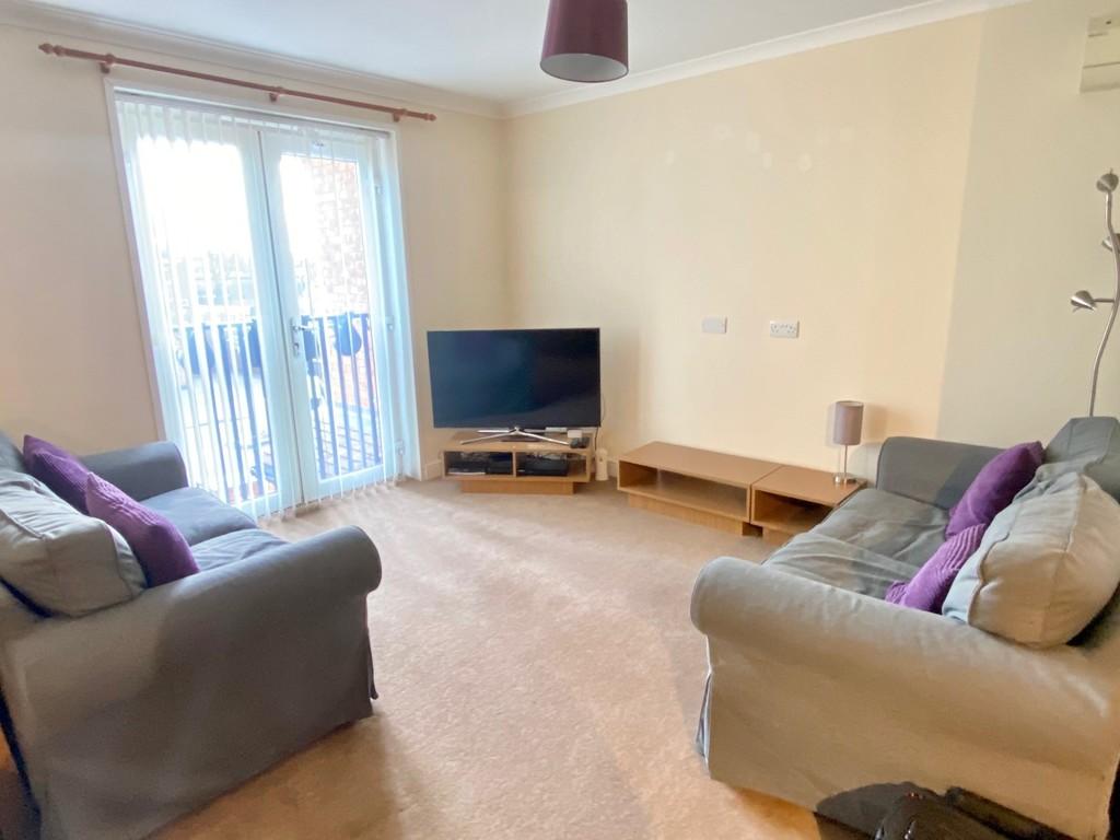 Heath End Road, Stockingford, Nuneaton 3 bed flat £595 pcm (£137 pw)