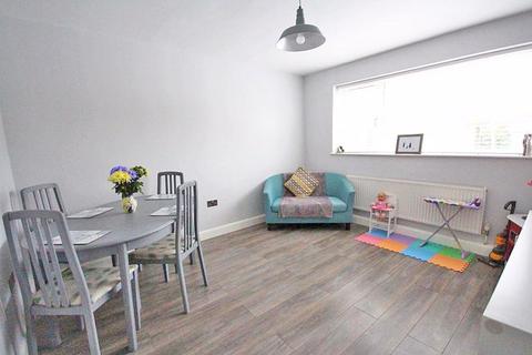 59 Louth Road, Holton Le Clay, Grimsby, DN36 5EA