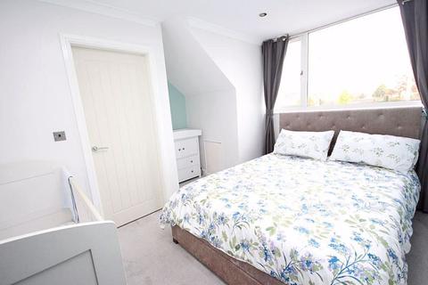 59 Louth Road, Holton Le Clay, Grimsby, DN36 5EA