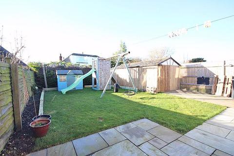 59 Louth Road, Holton Le Clay, Grimsby, DN36 5EA